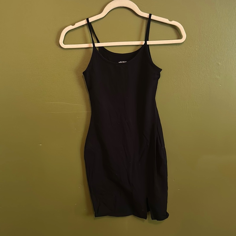 Wild fable xs fitted mini dress with one slit on side